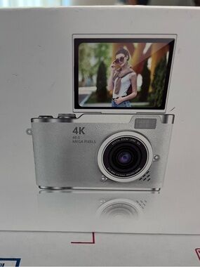 4K Silver Digital Camera with Flip Screen